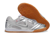 Nike SB Supreme Gato “silver”.