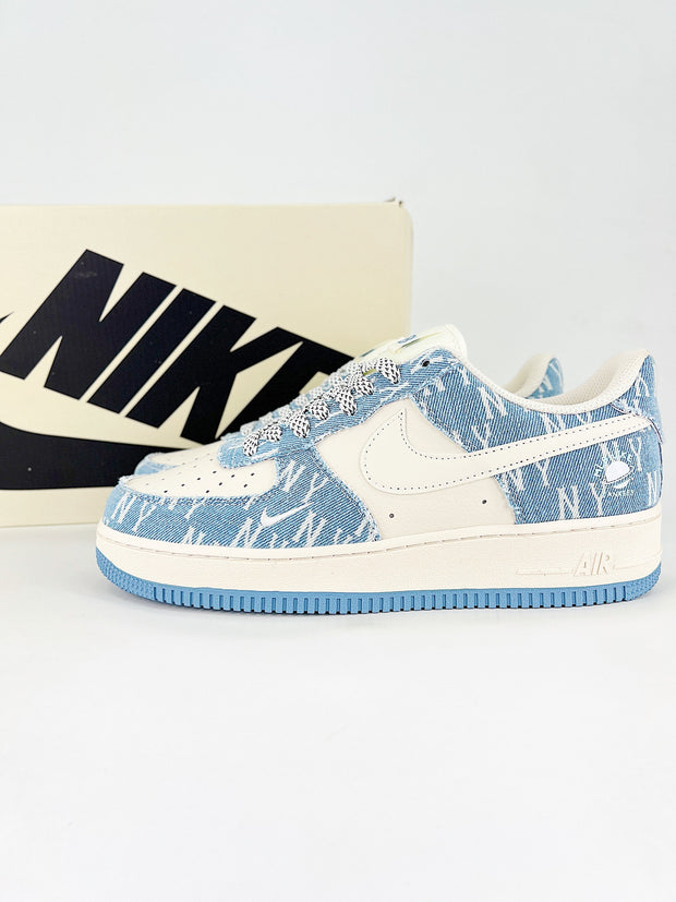 NIKE AIR FORCE 1