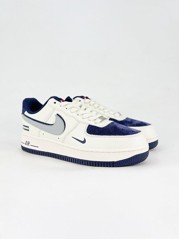 NIKE AIR FORCE 1 SUPREME