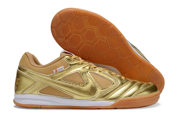 Nike SB Supreme Gato “Gold”.