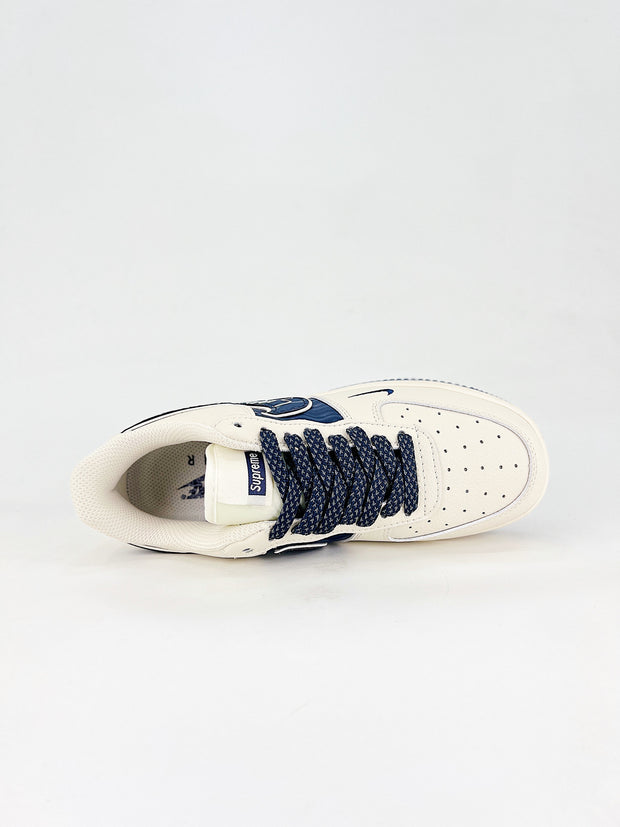 NIKE AIR FORCE 1 SUPREME