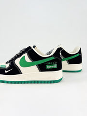 NIKE AIR FORCE 1 SUPREME